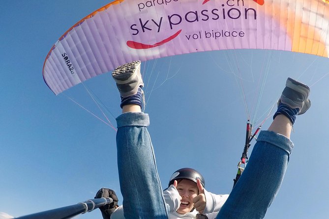 Tandy paragliding - Taking off from Noville and riding up to Sonchaux