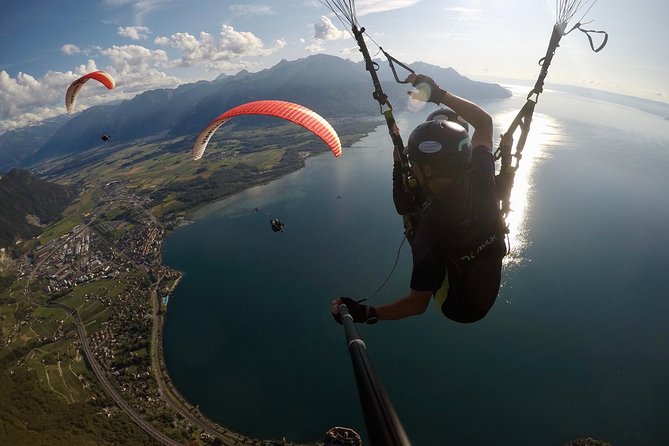 Tandy paragliding - Landing back at the Free Flight Center