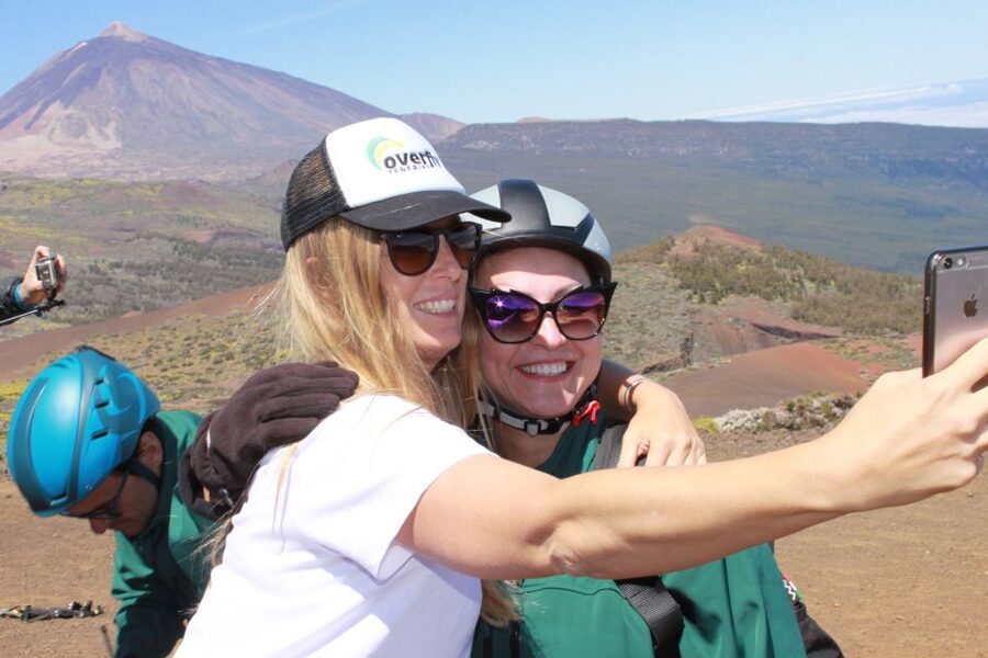 Tenerife: Acrobatic Paragliding Tandem Flight - Wingovers and spirals change the mood