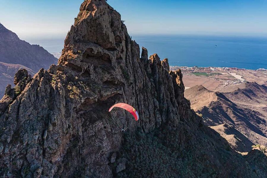 Tenerife: Mid-mountain paragliding flight (Ifonche: 1000m) - Launching high above Adeje Valley