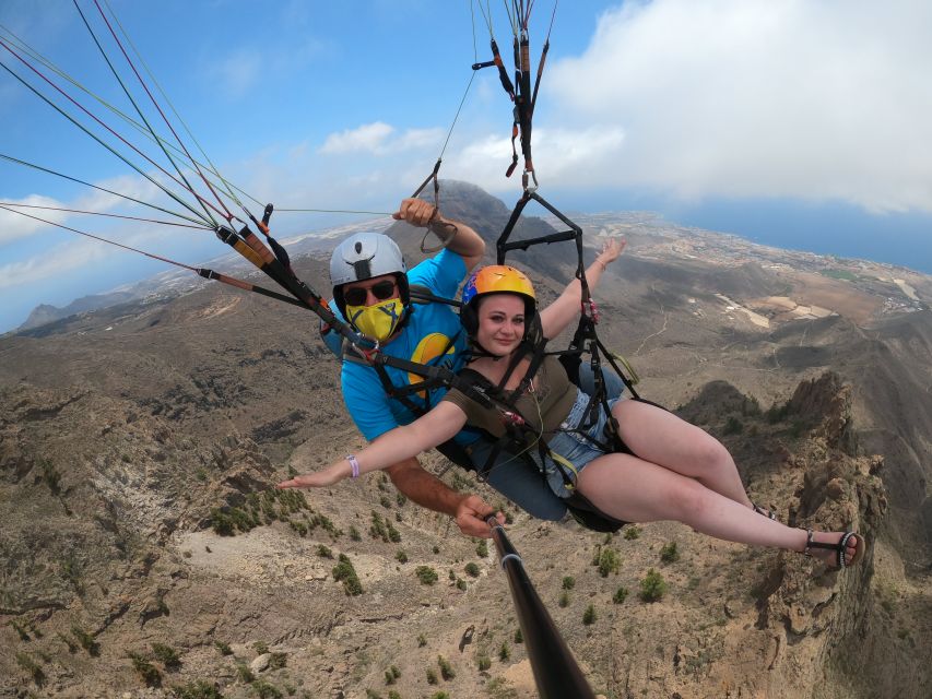 Tenerife: Paragliding with National Champion Paraglider - The beach landing and the final burst of adrenaline