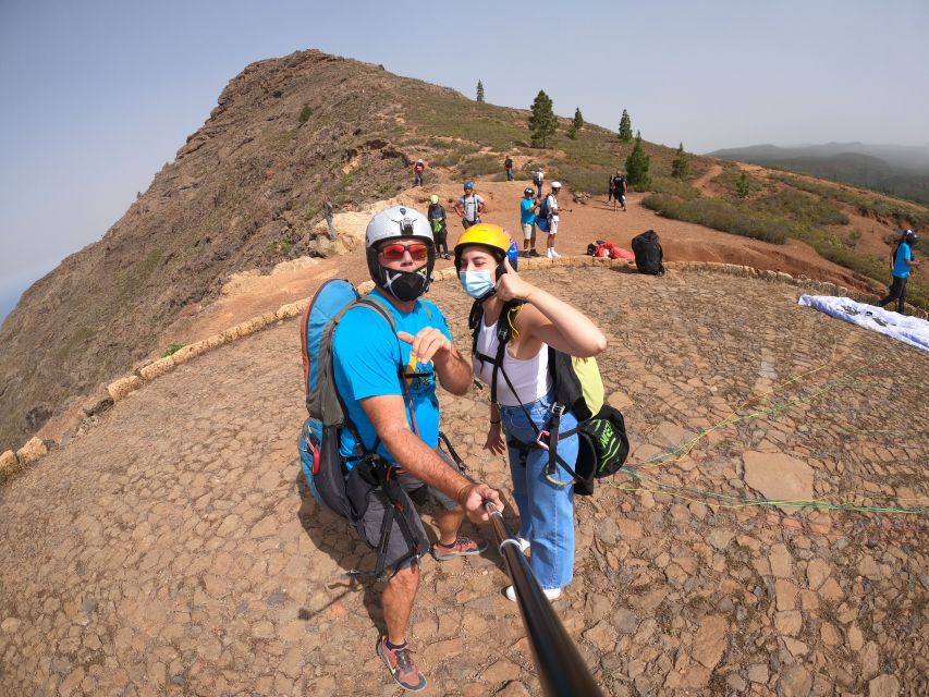 Tenerife: Paragliding with National Champion Paraglider - Who will enjoy this most?