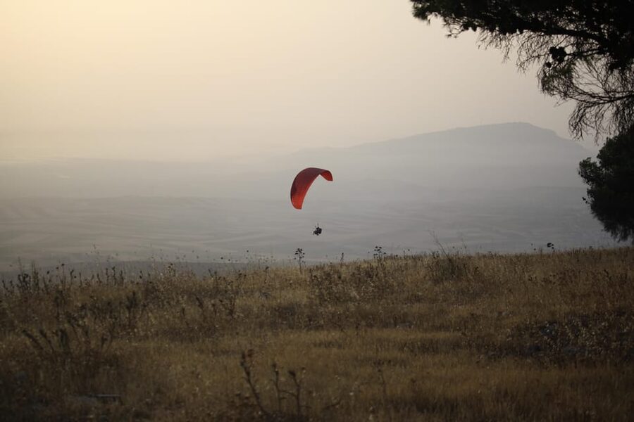 Trapani: Paragliding flight with GoPro photos and videos - Who will enjoy this flight most?