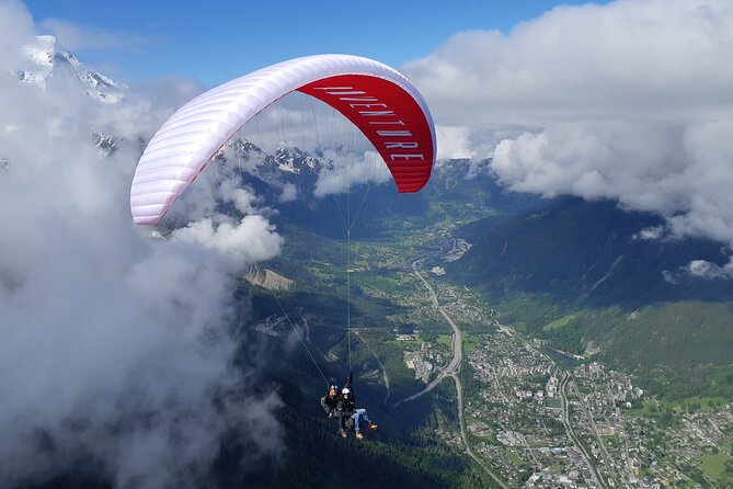Two-seater paragliding flight in Chamonix - The pilots and the value of clear instructions
