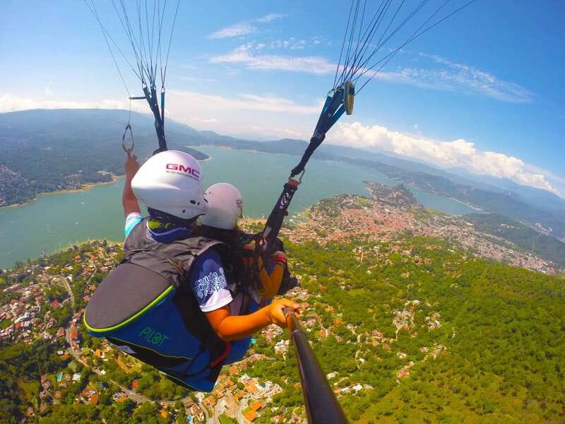 Valle de Bravo: Paragliding flight - Taking off from Monte Alto above Valle de Bravo