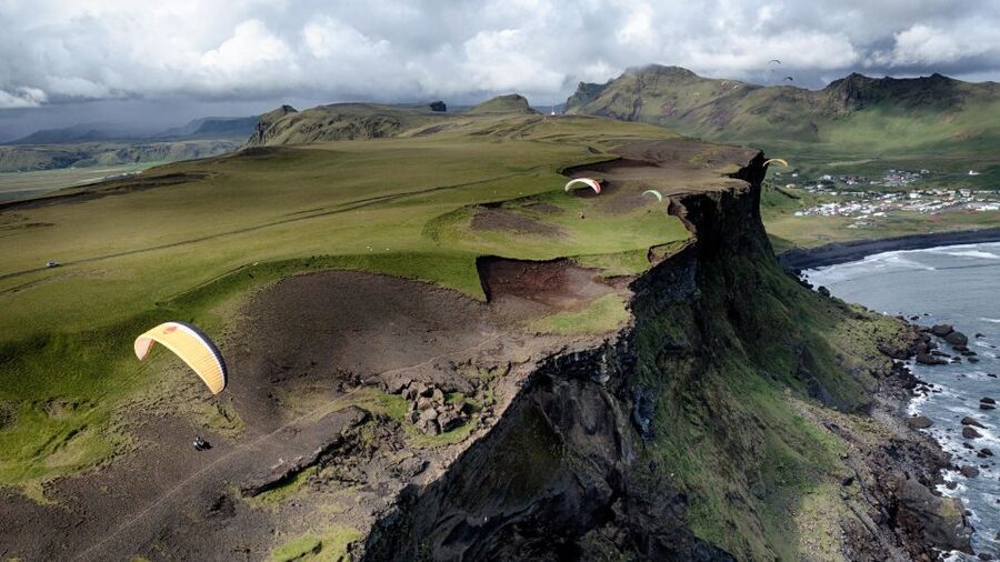 Vík: Paragliding Tandem Flight - Clothing and equipment advice