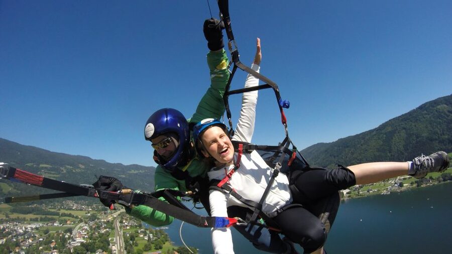 Villach/Ossiachersee: Paragliding "Action" Tandemflug - Meeting at Bundesstraße West 38