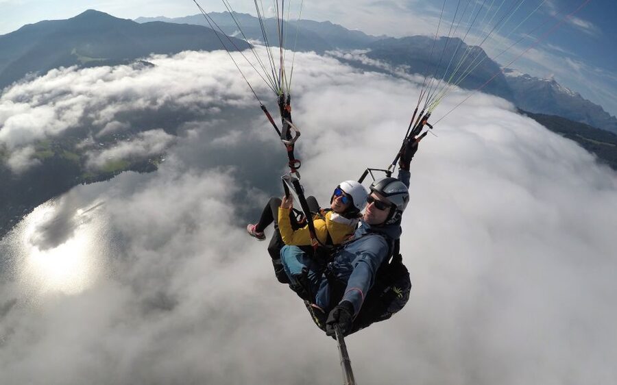 Zell am See: Schmittenhöhe Tandem Paragliding Flight - What to wear for a high mountain start