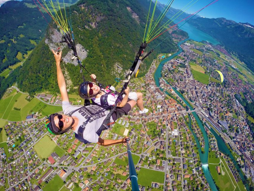Zurich: Day trip to Interlaken incl. tandem paragliding - From Zurich to the Jungfrau region